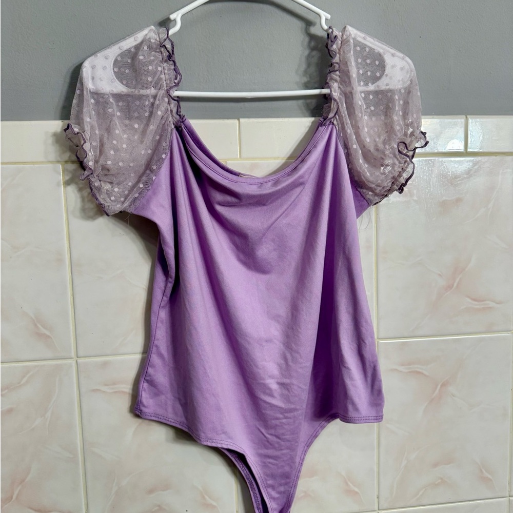 Chic Lilac Puff Sleeve Bodysuit